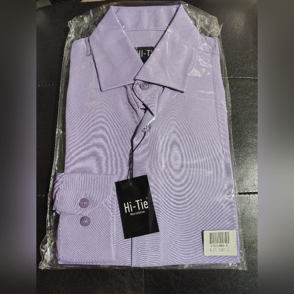 Hi-Tie Mens Small Purple Dress Shirt with Classic Collar and Long Sleeves